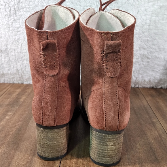 BEARPAW Topaz Genuine Sheepskin Footbed Block Heel Boot - Picture 2 of 15